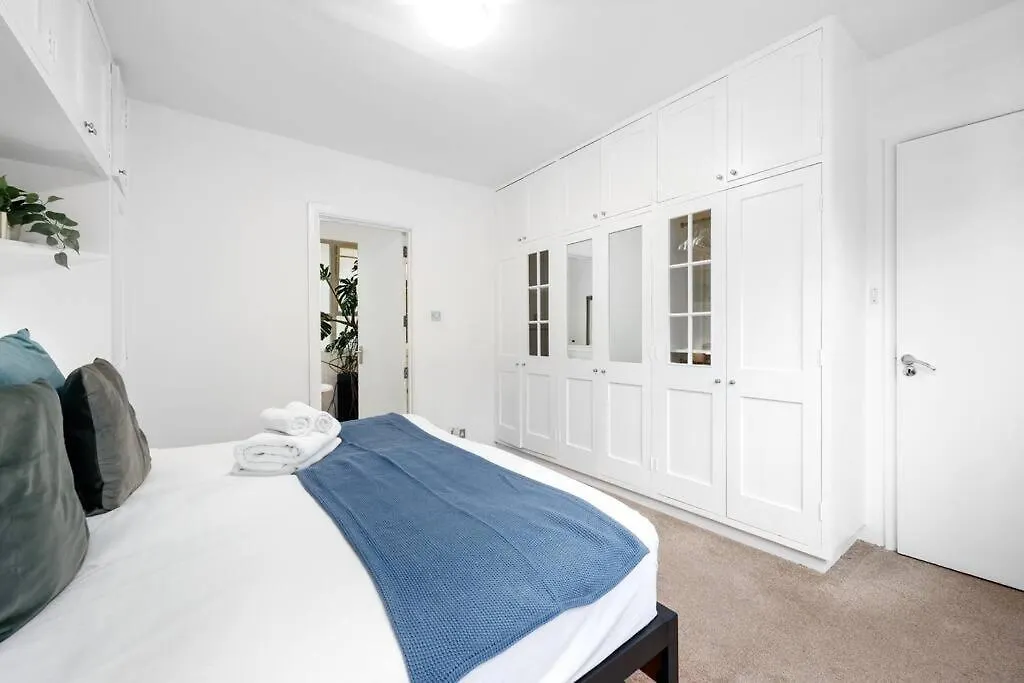 Two-Bedroom Apartment Short Term Rental & Flexible Renting Hackney With Free Wifi And Roof Terrace! Londýn