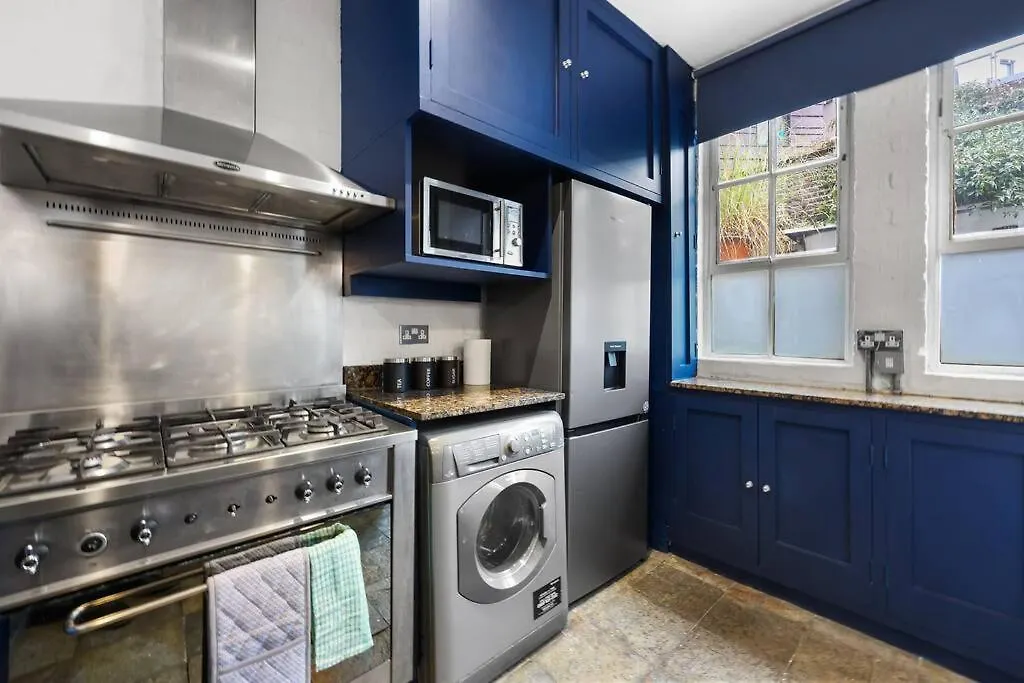 Two-Bedroom Apartment Short Term Rental & Flexible Renting Hackney With Free Wifi And Roof Terrace! London United Kingdom